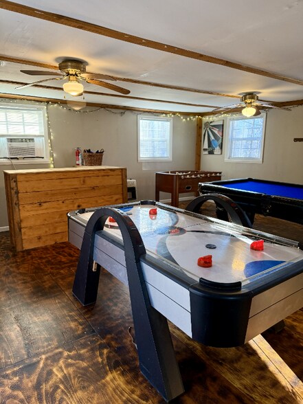 Building Photo - 17 Emmy Ln