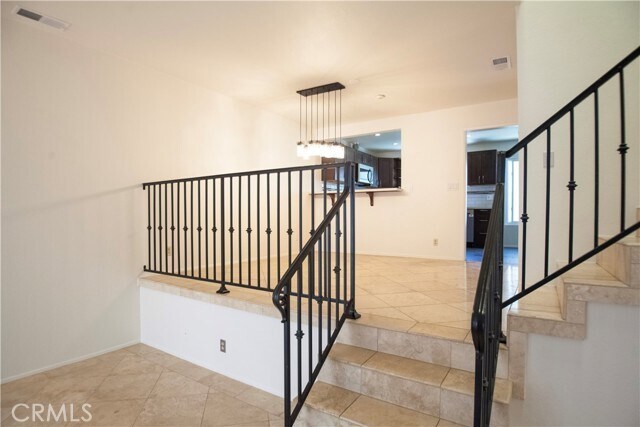 Building Photo - 121 S Juanita Ave