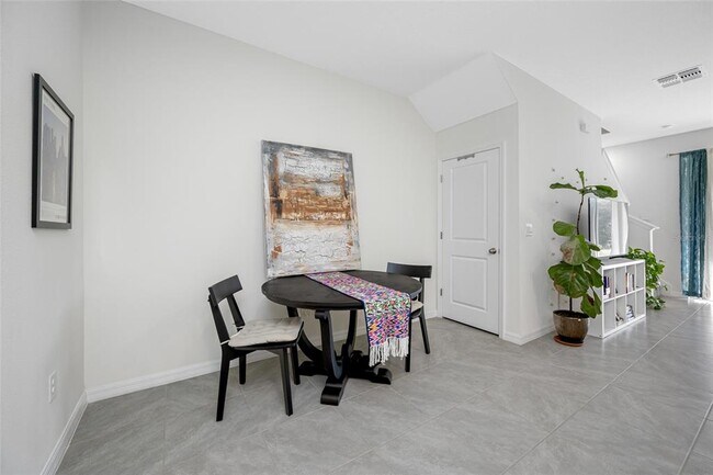 Building Photo - 11130 Crescent Deer Dr