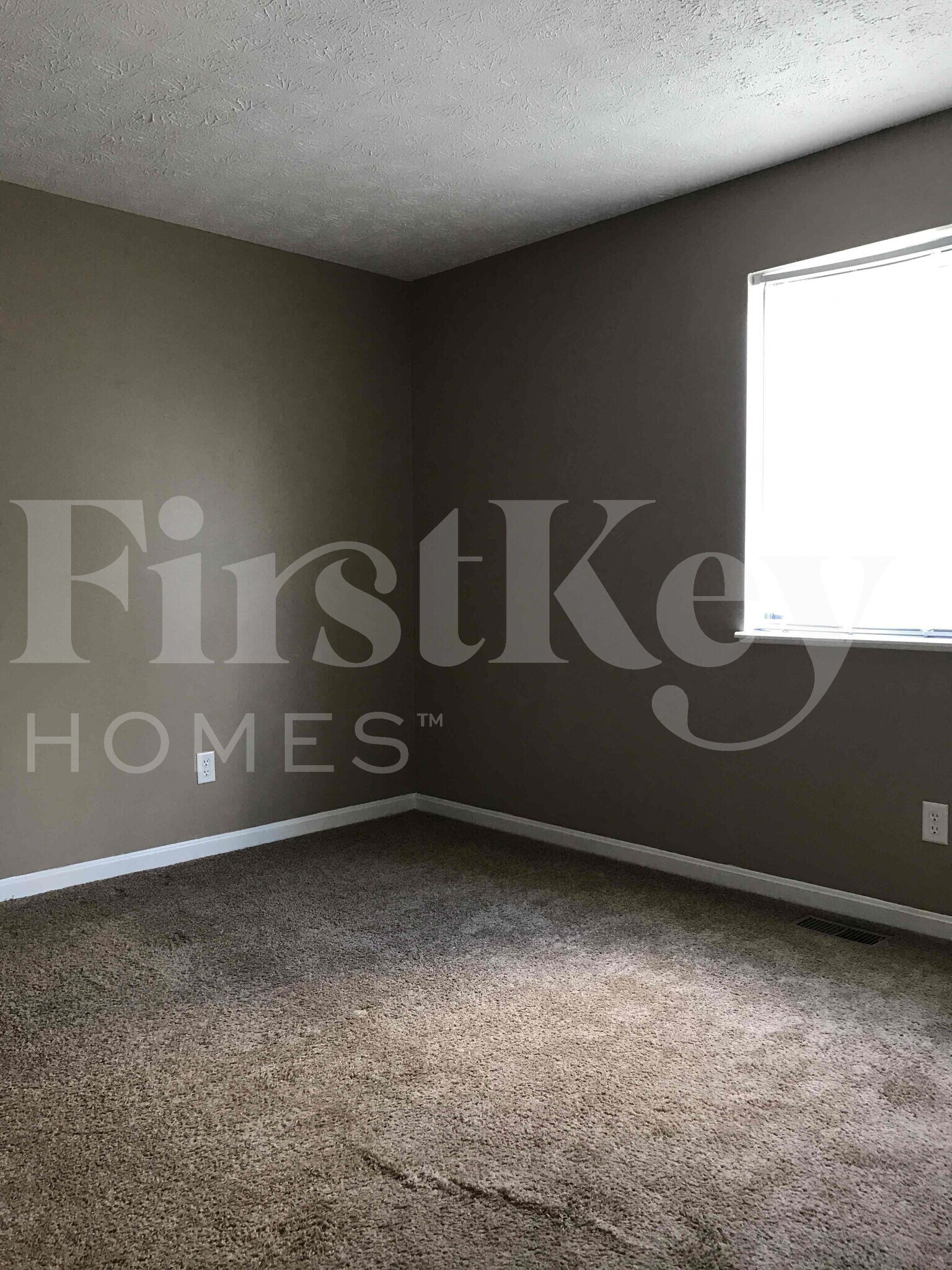 Building Photo - 3961 Bonn Dr