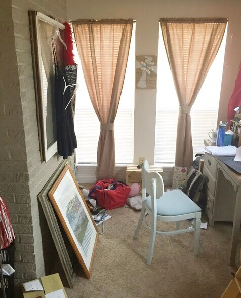 Building Photo - 1618 1st Ave