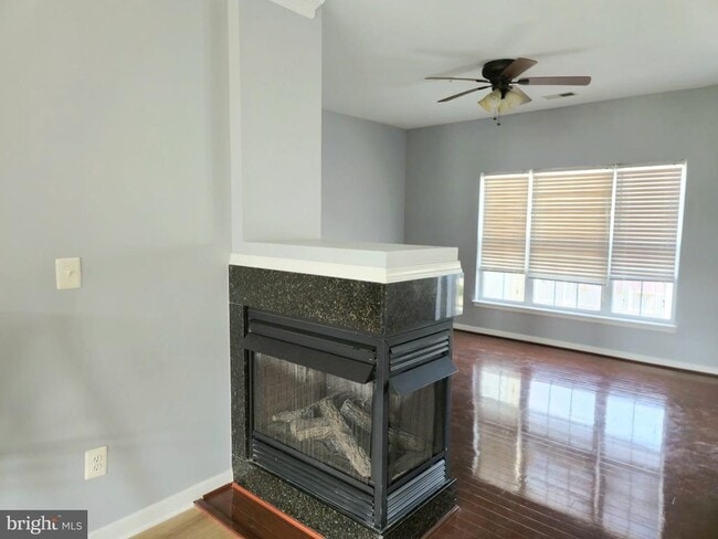 Building Photo - 1016 Wood Branch Ct