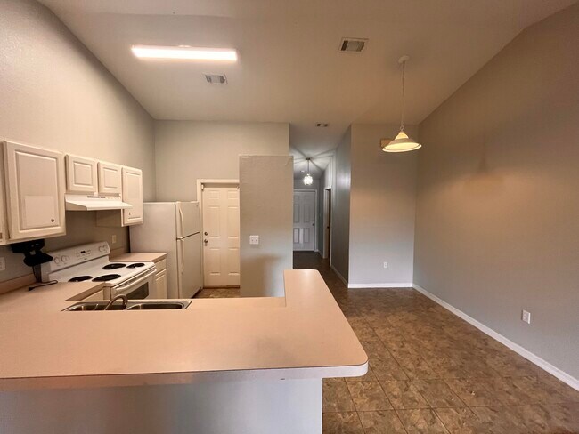 Building Photo - 305 Seclusion Blvd