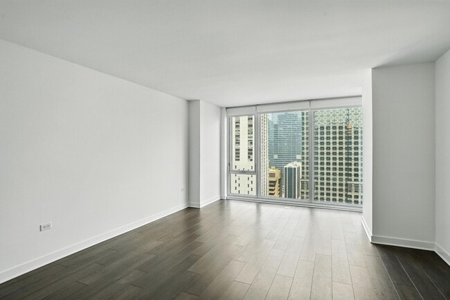 Building Photo - 41 W Randolph St