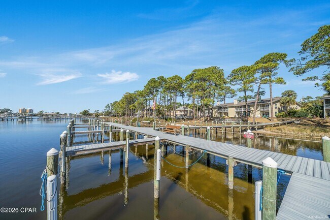 Building Photo - 6903 N Lagoon Dr