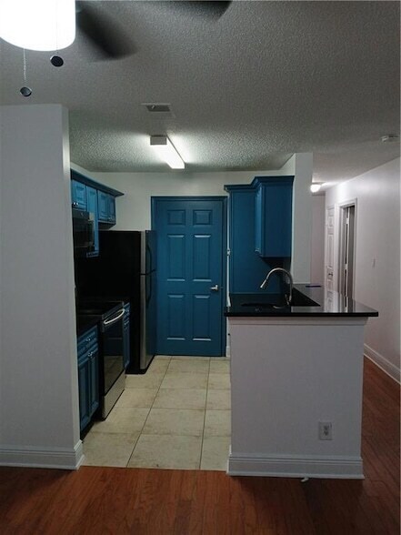 Building Photo - 4207 Santa Fe Pkwy