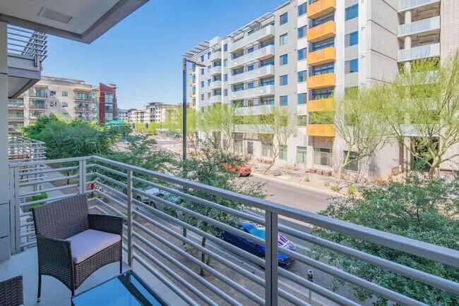 Building Photo - 914 N 3rd St