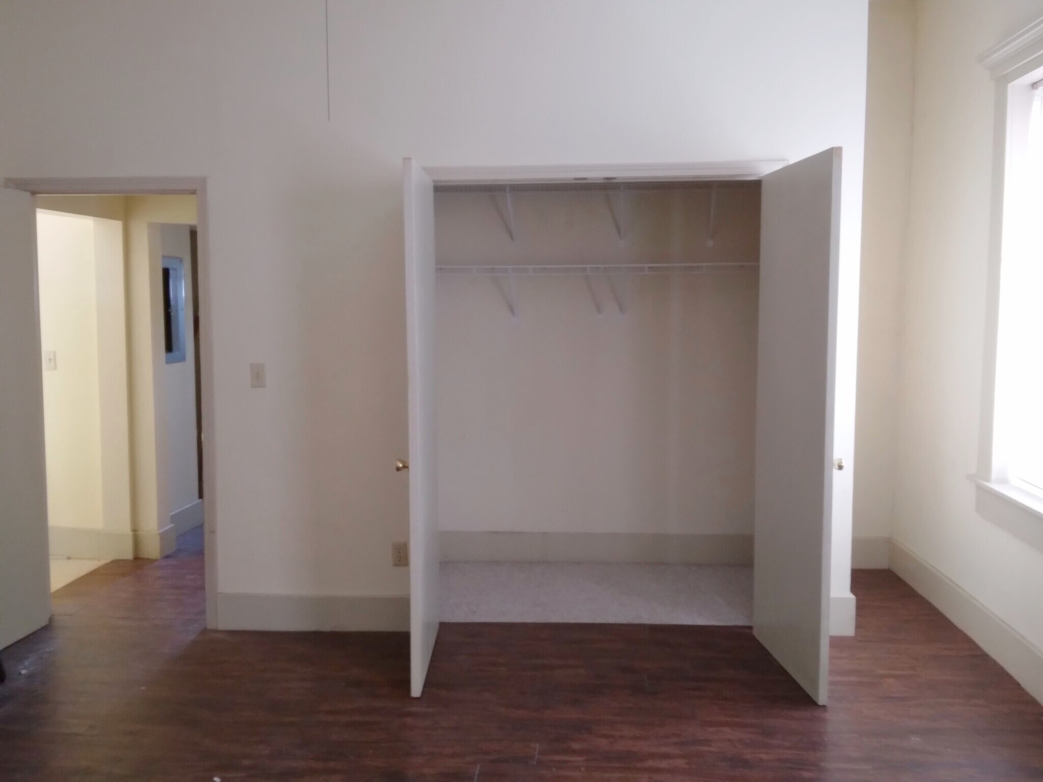 Building Photo - 1300 S 3rd St