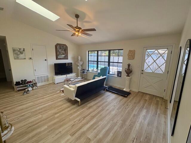 Building Photo - 117 Lincolnshire Dr