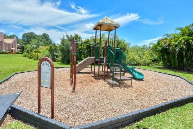 Building Photo - 110 SW Peacock Blvd