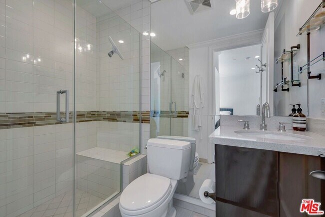 Building Photo - 1316 Amherst Ave