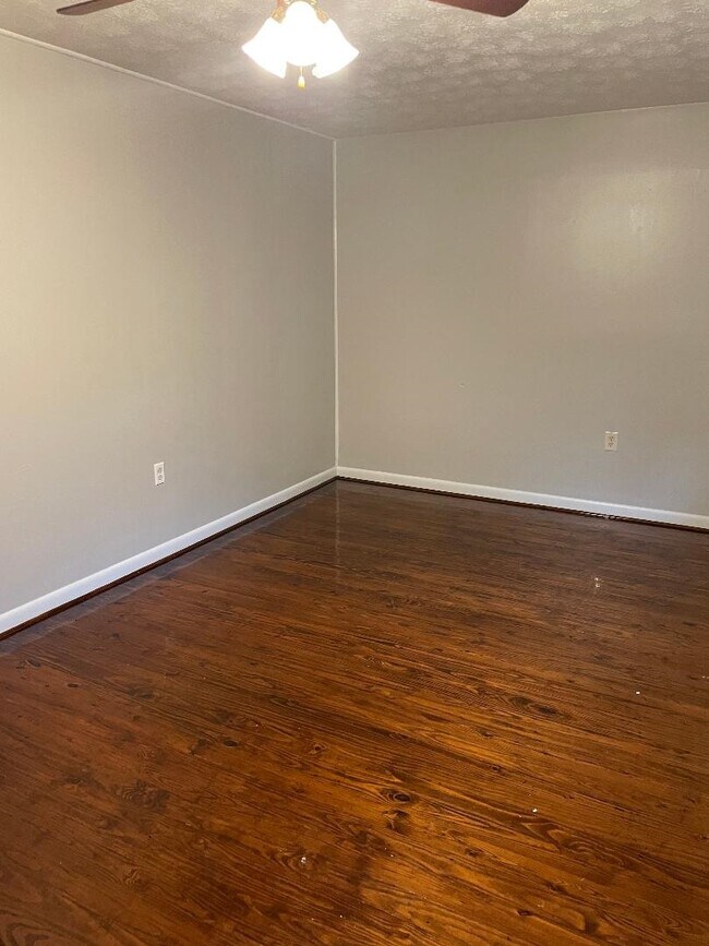 Living Different Angle - 2640 Tates Creek Rd