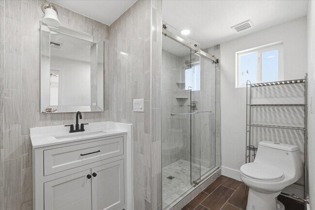 Building Photo - 38466 N Basin Rd