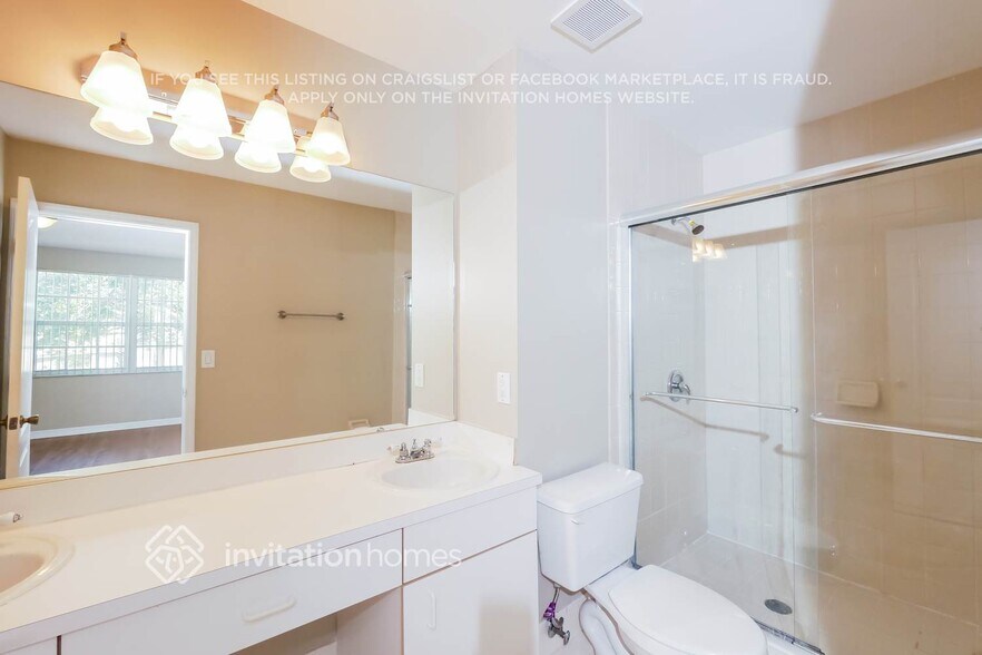 Building Photo - 4661 SW 151st Ave