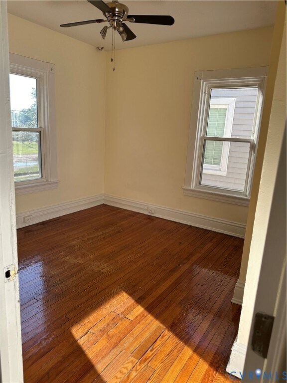 Building Photo - 3 E Blake Ln