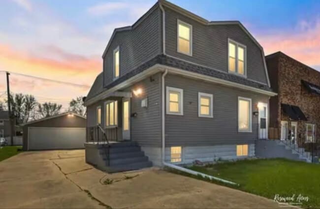 Building Photo - 922 W Broadway St