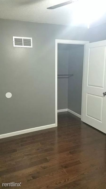 Building Photo - 2 br, 1 bath Townhome - 13 1/2 Morningside Dr