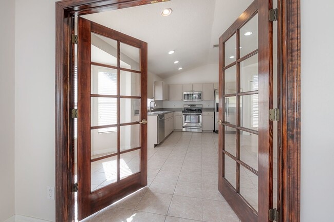 Building Photo - Brandon - 3 Bedroom 2 Bath Home in Gated C...