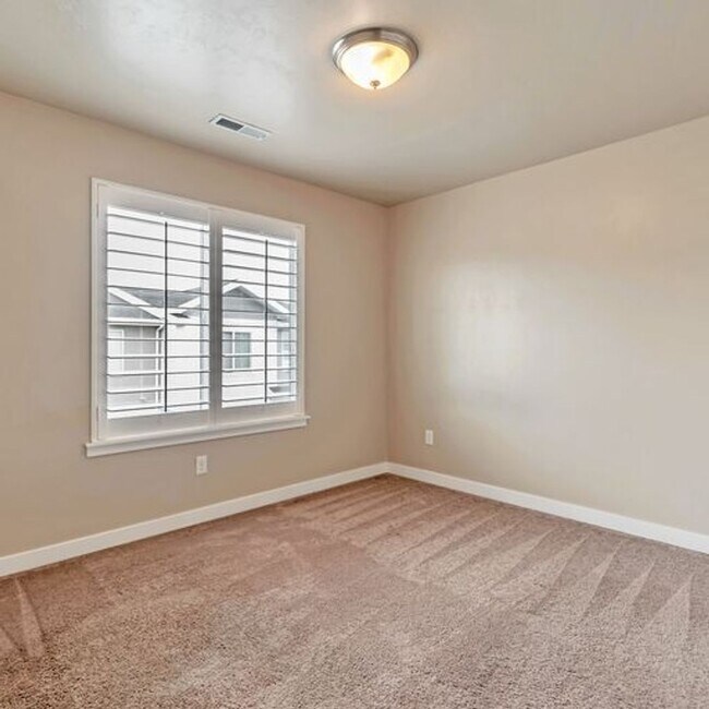Building Photo - 3688 Golden Sky Ln