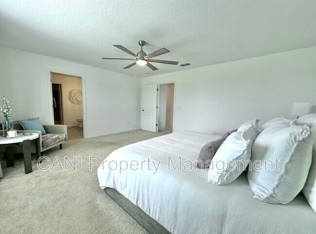 Building Photo - 17691 Passionflower Cir