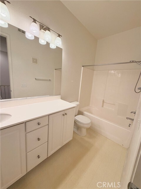 Building Photo - 7161 East Ave