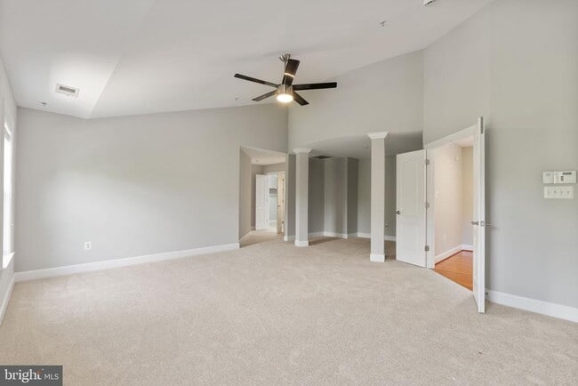 Building Photo - 15436 Symondsbury Way