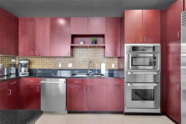 Building Photo - 150 E Robinson St