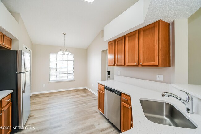 Building Photo - 542 Ashcroft Landing Dr