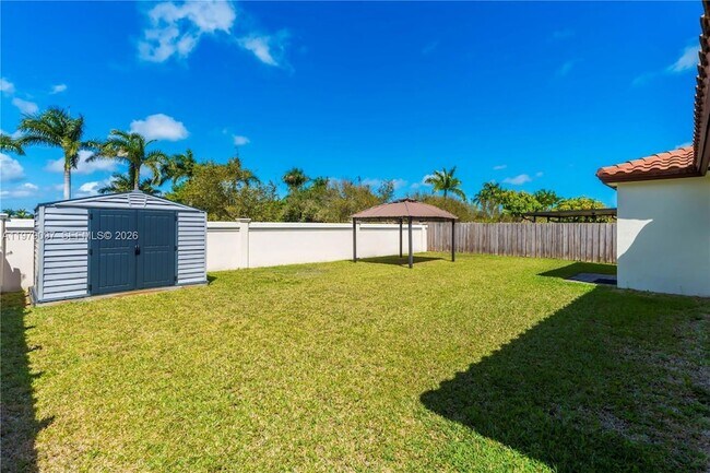 Building Photo - 2541 SE 1st St