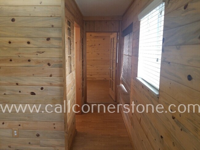 Building Photo - 3622 Alpine Pl