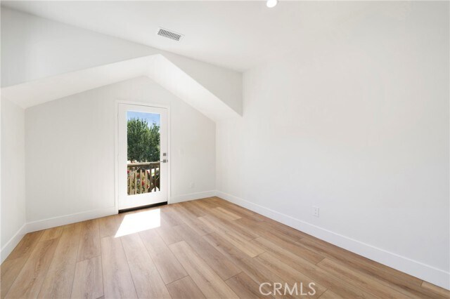 Building Photo - 175 Kingswood