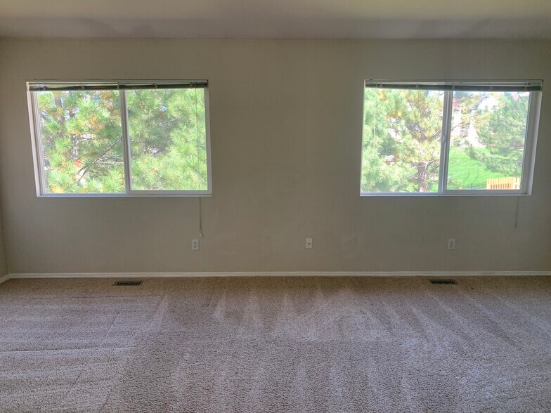 Master bedroom - 2232 Golden Gate Grv