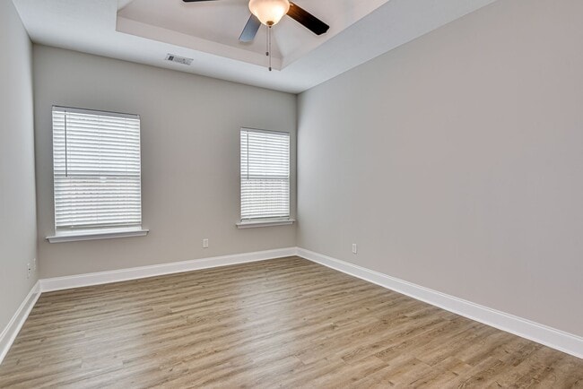 Building Photo - 2 Bed/ 2 Bath Townhome - 7 Minutes from Fort Gordon!