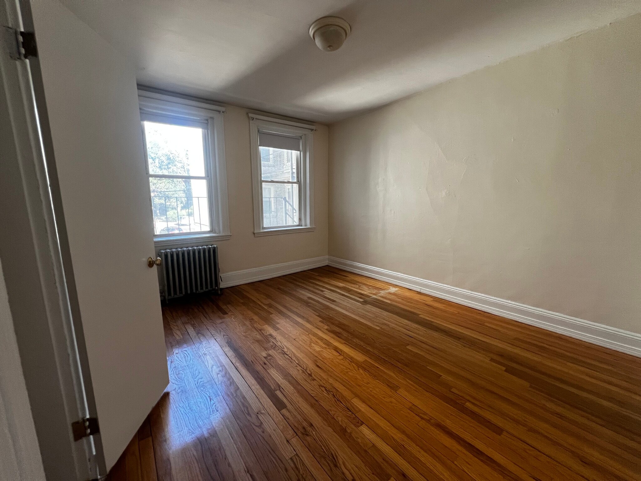 Building Photo - 129 N Washington St
