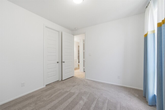 Building Photo - 31530 Bramble Holw Ct