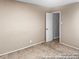 Building Photo - 903 Saxonhill Dr
