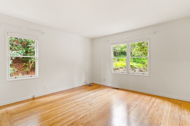 Building Photo - 6857 Armour Dr