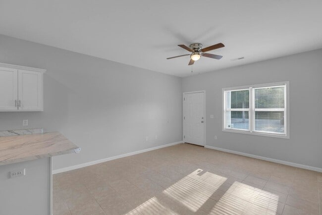 Building Photo - 130 Summerlin Ln