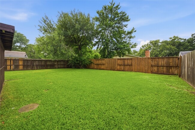 Building Photo - 2126 Quail Valley E Dr