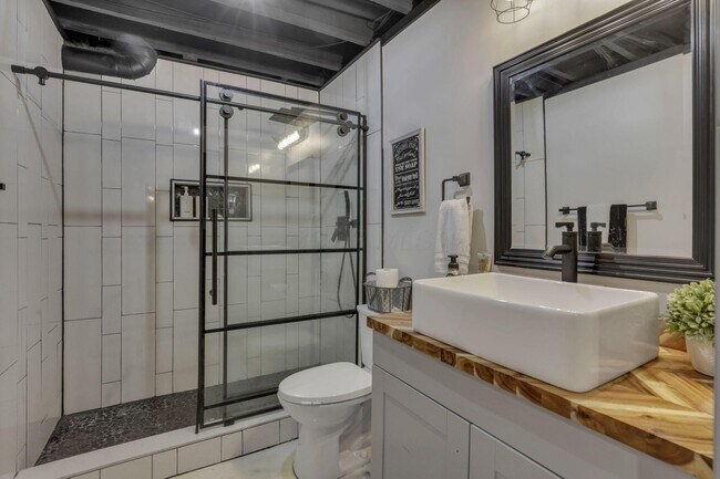 Building Photo - 7097 Pleasant Colony Cir