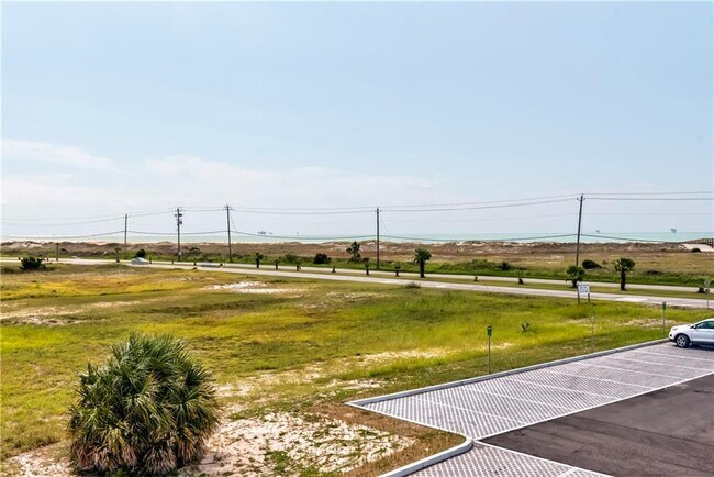 Building Photo - 1913 Cadillac Ave