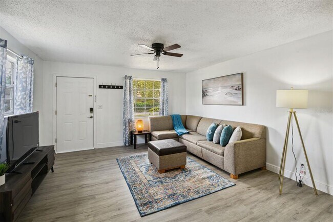 Building Photo - 811 W Magnolia St