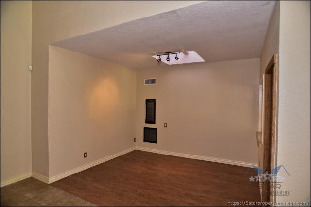 Building Photo - 4 bedroom in El Paso TX 79922