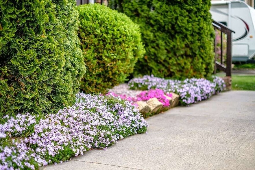 Building Photo - 1380 Stonechris Dr