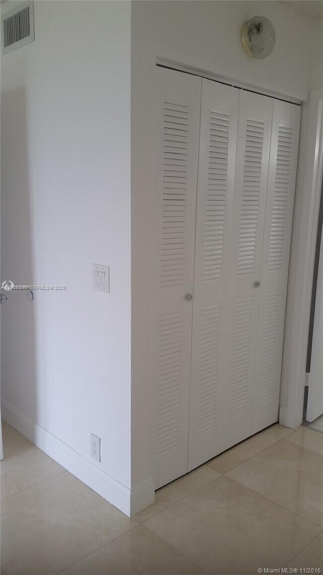 Building Photo - 3300 NE 191st St