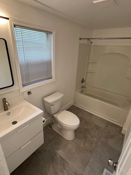 Building Photo - 70 W Muriel St