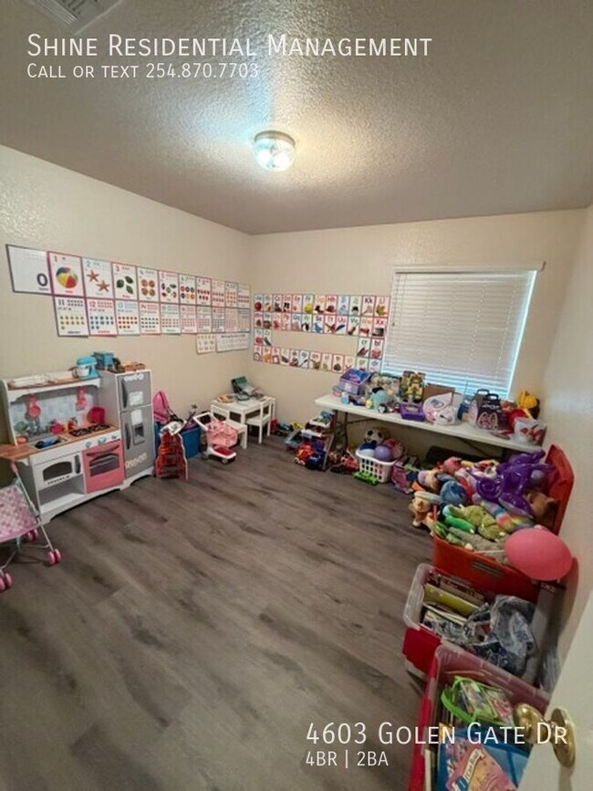 Building Photo - 4603 Golden Gate Dr