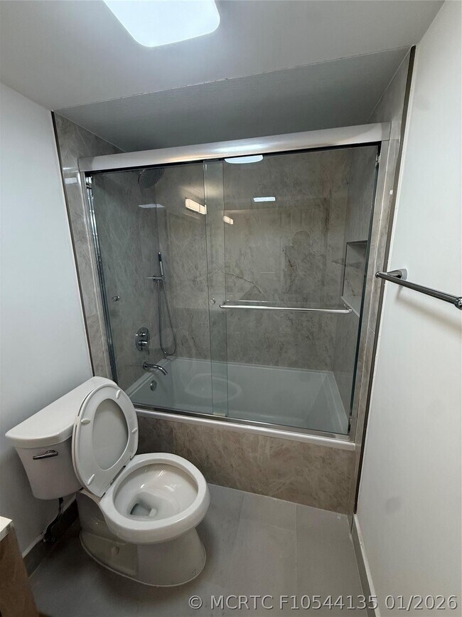 Building Photo - 2075 Coral Ridge Dr