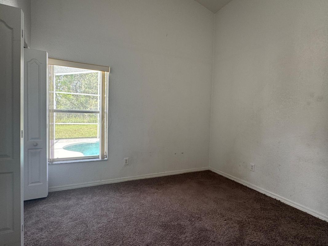 Building Photo - 1536 N Hampton Dr