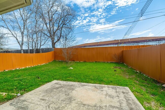 Building Photo - Beautiful 3 Bedroom, 2 Bathroom Rental Home in Southwest Austin!!!